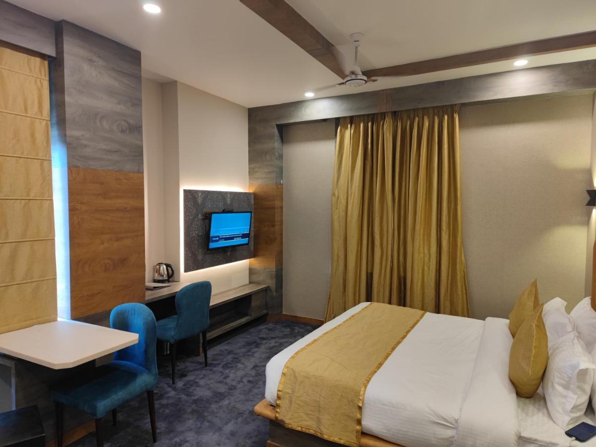 Hotel Prime Land Varanasi Exterior foto