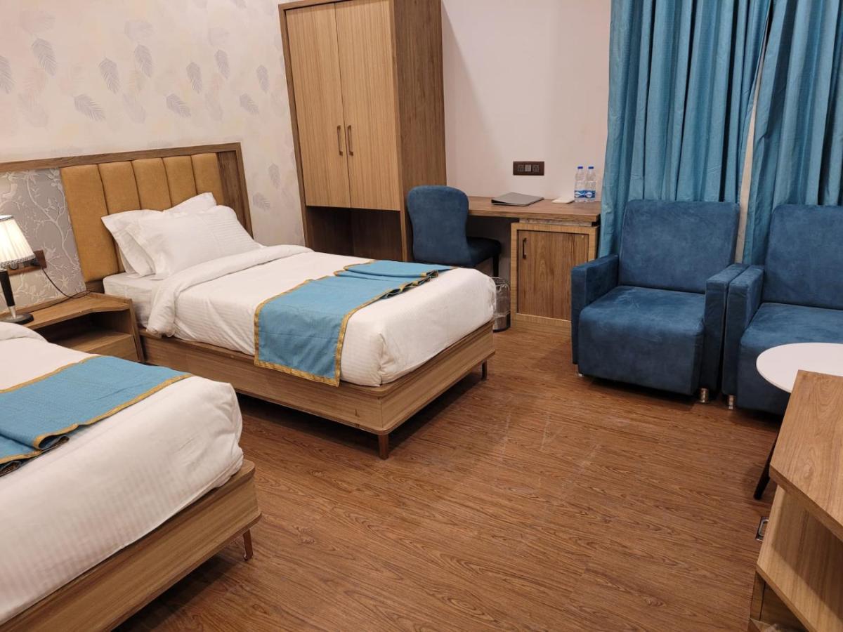 Hotel Prime Land Varanasi Exterior foto