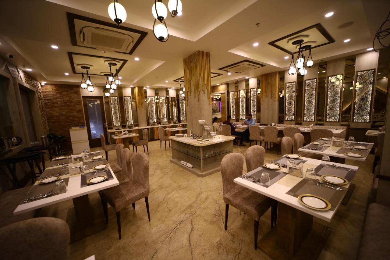 Hotel Prime Land Varanasi Exterior foto