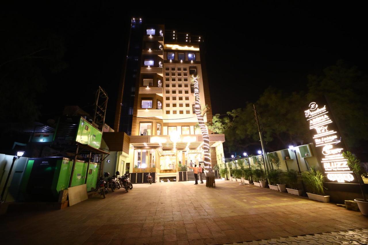 Hotel Prime Land Varanasi Exterior foto